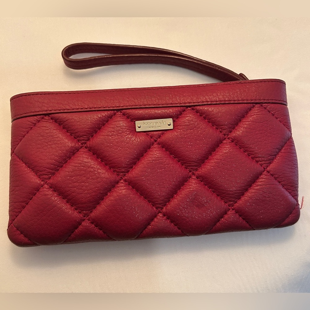 Kate Spade New York Red Quilted Leather Wristlet Wallet Clutch Gold Logo